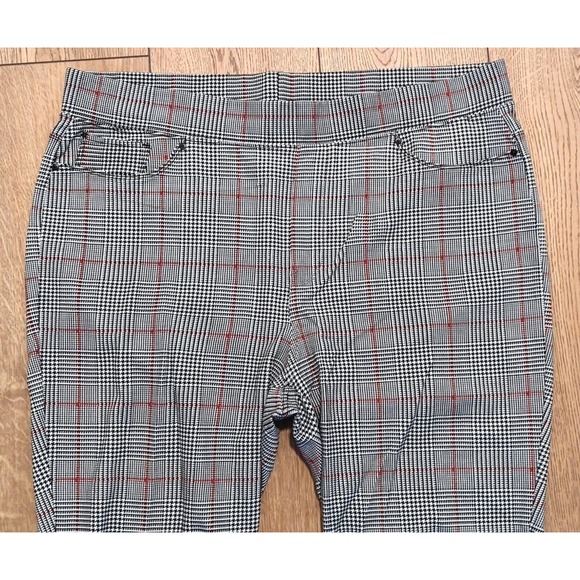 Seven7 Womens Plus XXL 2X Plaid Leggings Pull On Pants Red Black White - Picture 2 of 5